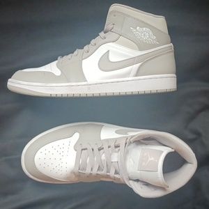 Air Jordan 1 Mid Linens